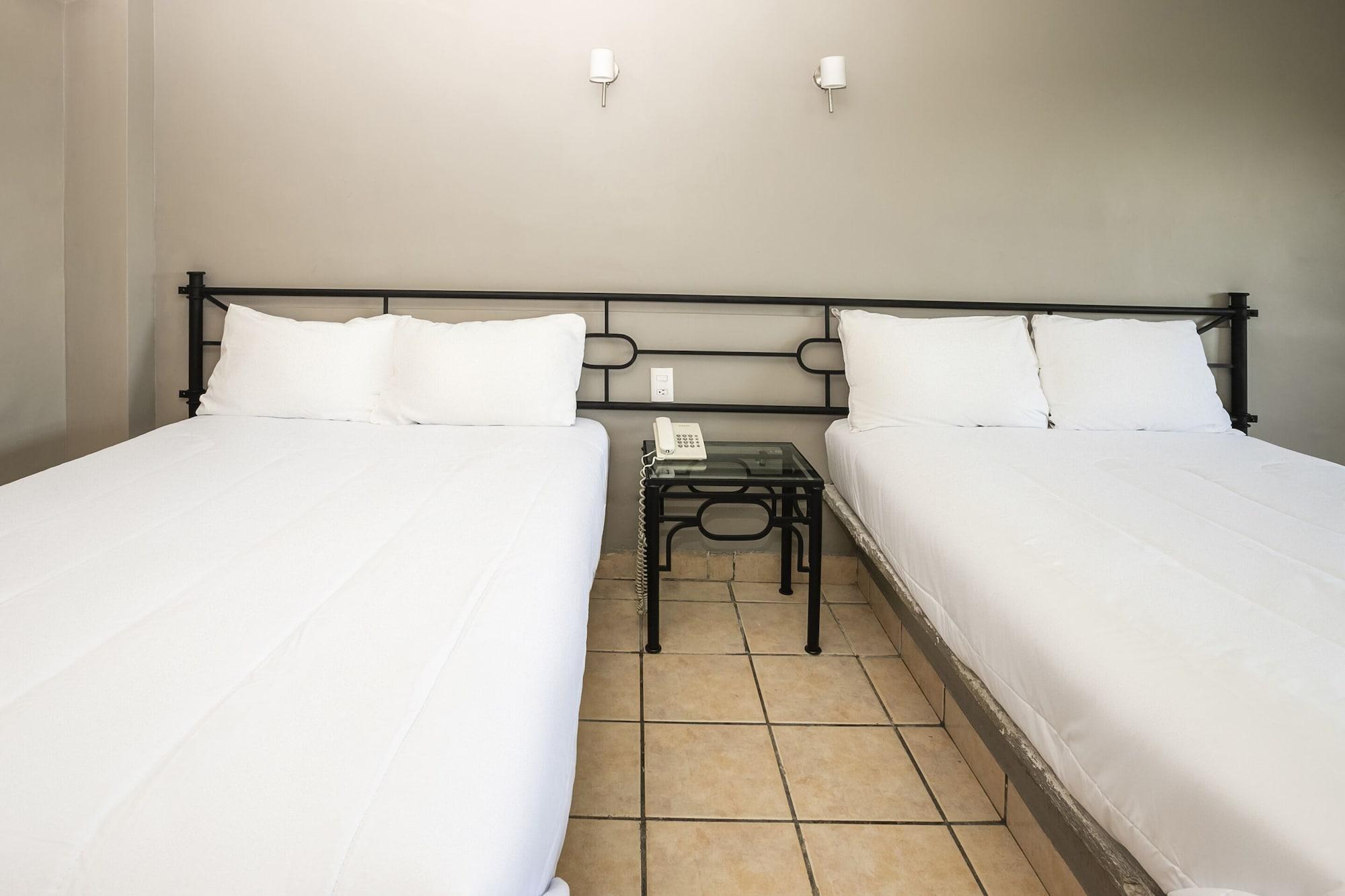 Hotel Arboledas Expo Γκουανταλαχάρα Εξωτερικό φωτογραφία
