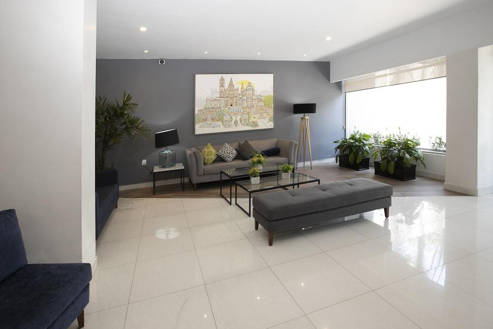 Hotel Arboledas Expo Γκουανταλαχάρα Εξωτερικό φωτογραφία