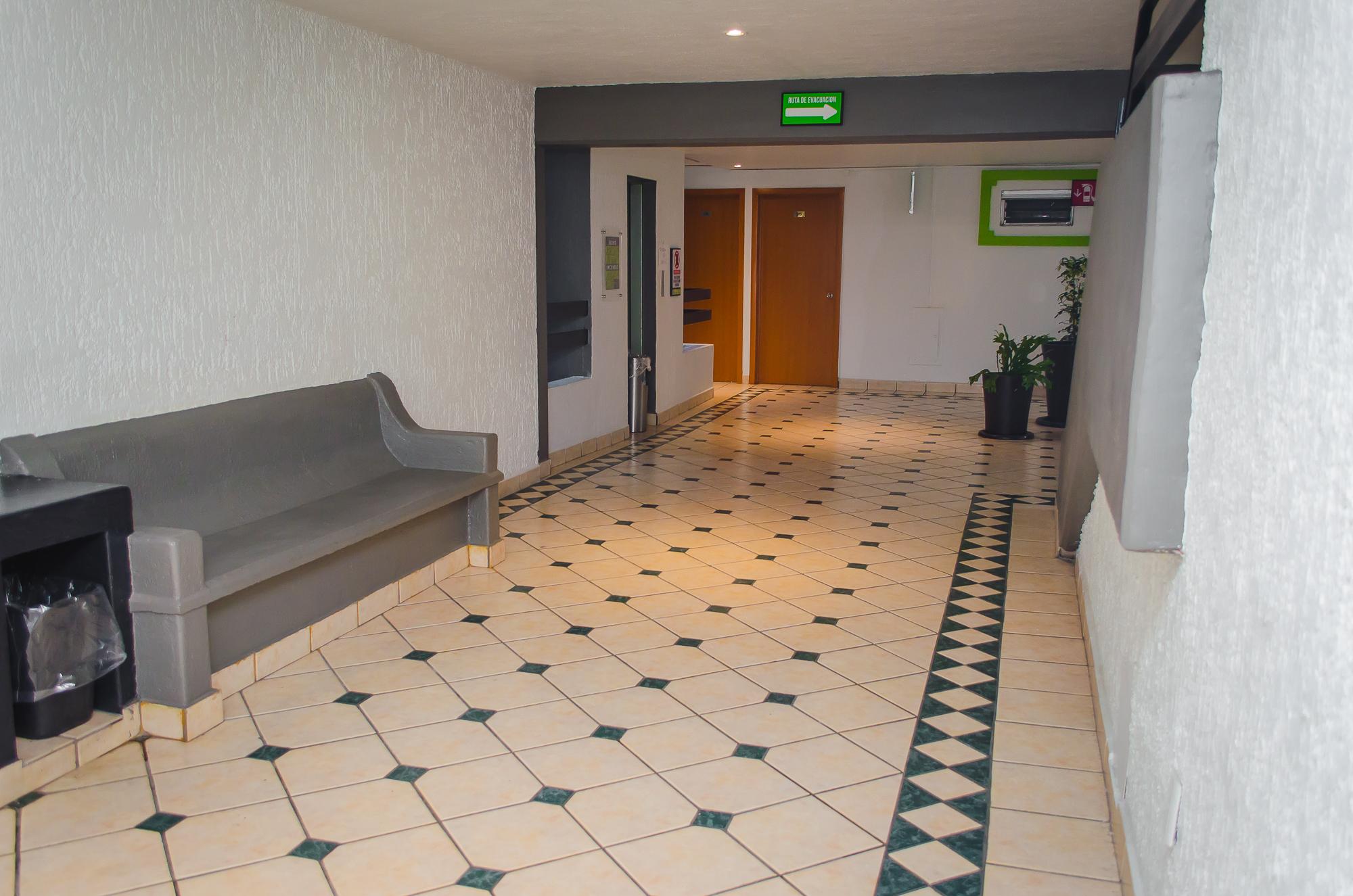 Hotel Arboledas Expo Γκουανταλαχάρα Εξωτερικό φωτογραφία