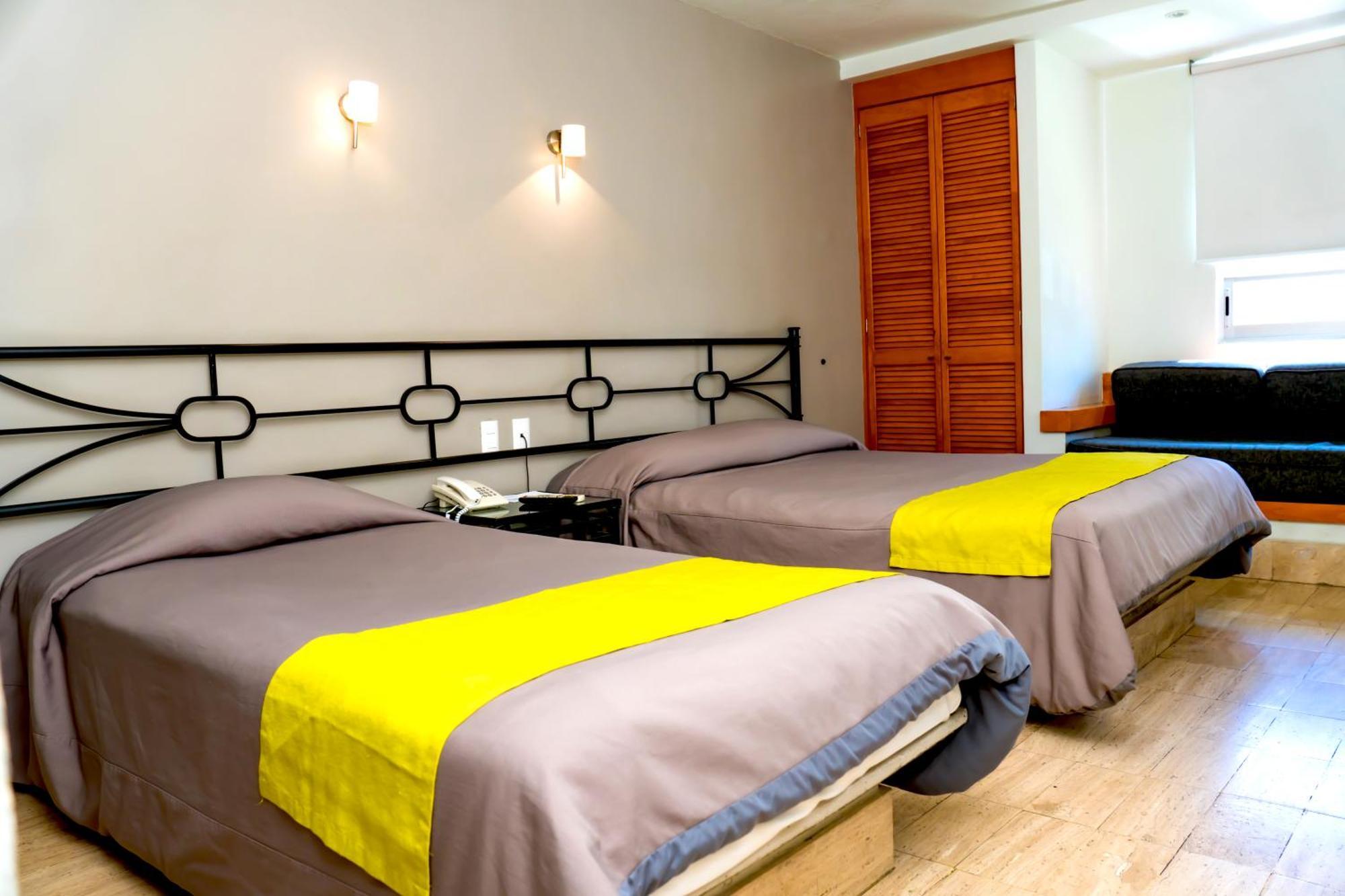 Hotel Arboledas Expo Γκουανταλαχάρα Εξωτερικό φωτογραφία