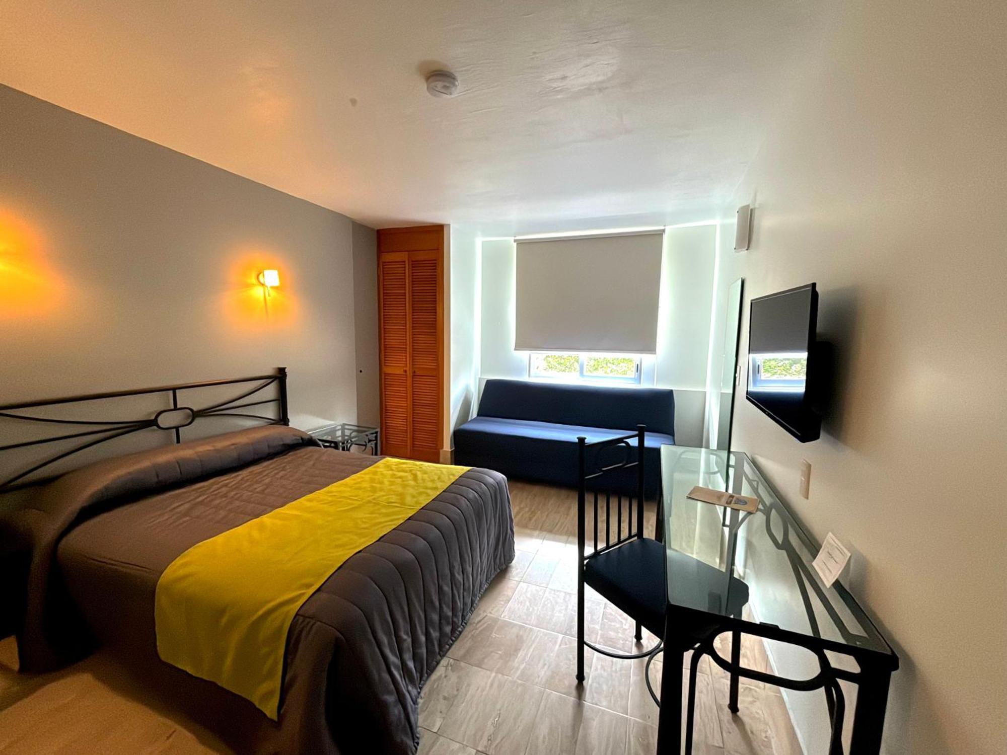 Hotel Arboledas Expo Γκουανταλαχάρα Εξωτερικό φωτογραφία
