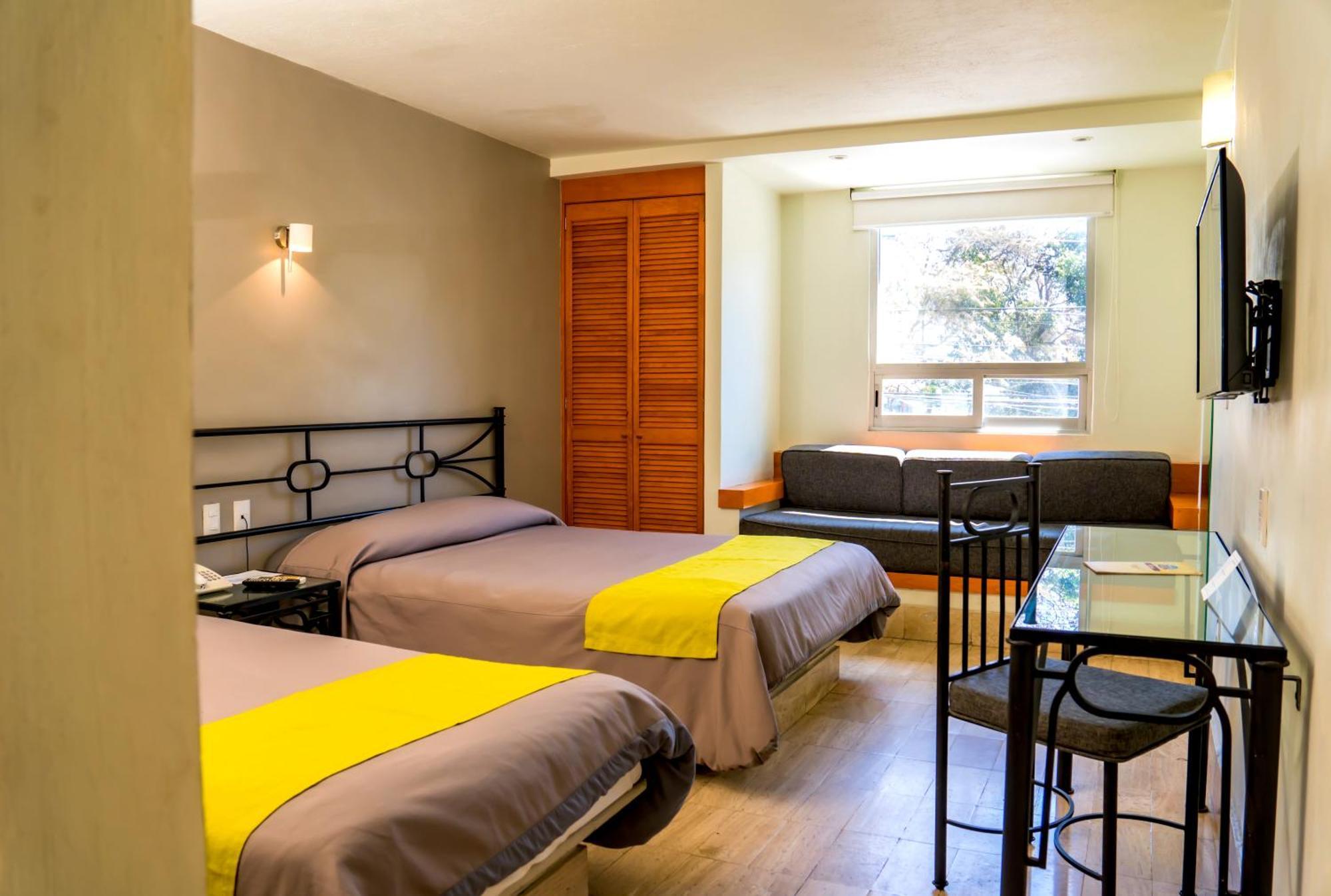 Hotel Arboledas Expo Γκουανταλαχάρα Εξωτερικό φωτογραφία