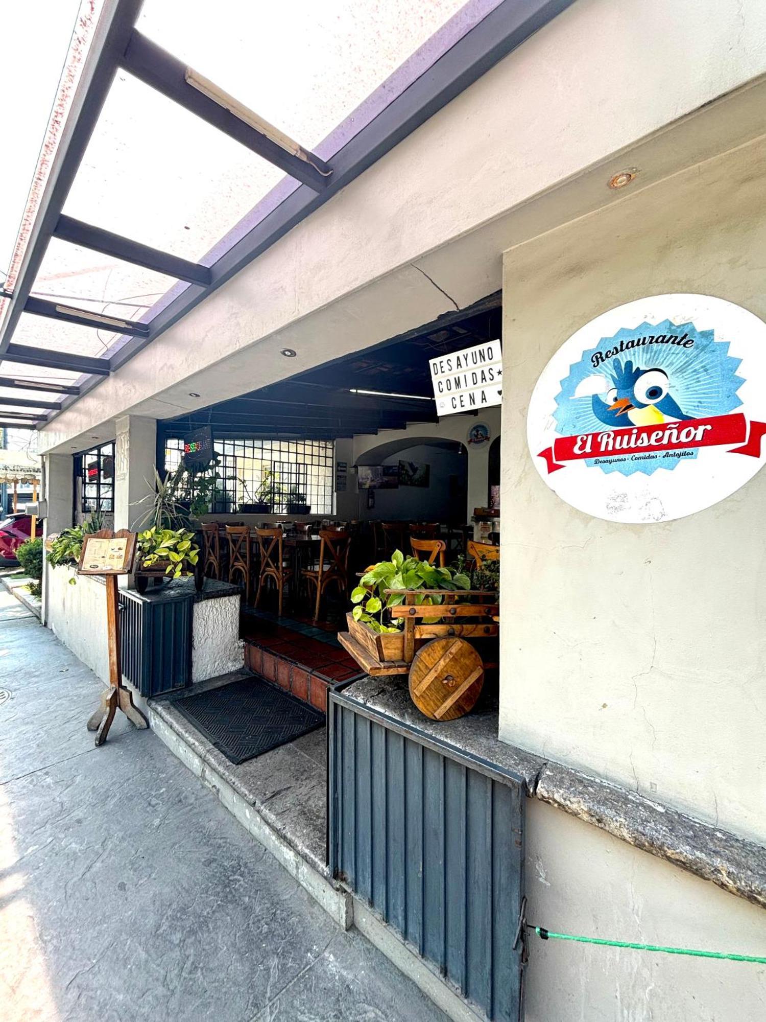 Hotel Arboledas Expo Γκουανταλαχάρα Εξωτερικό φωτογραφία
