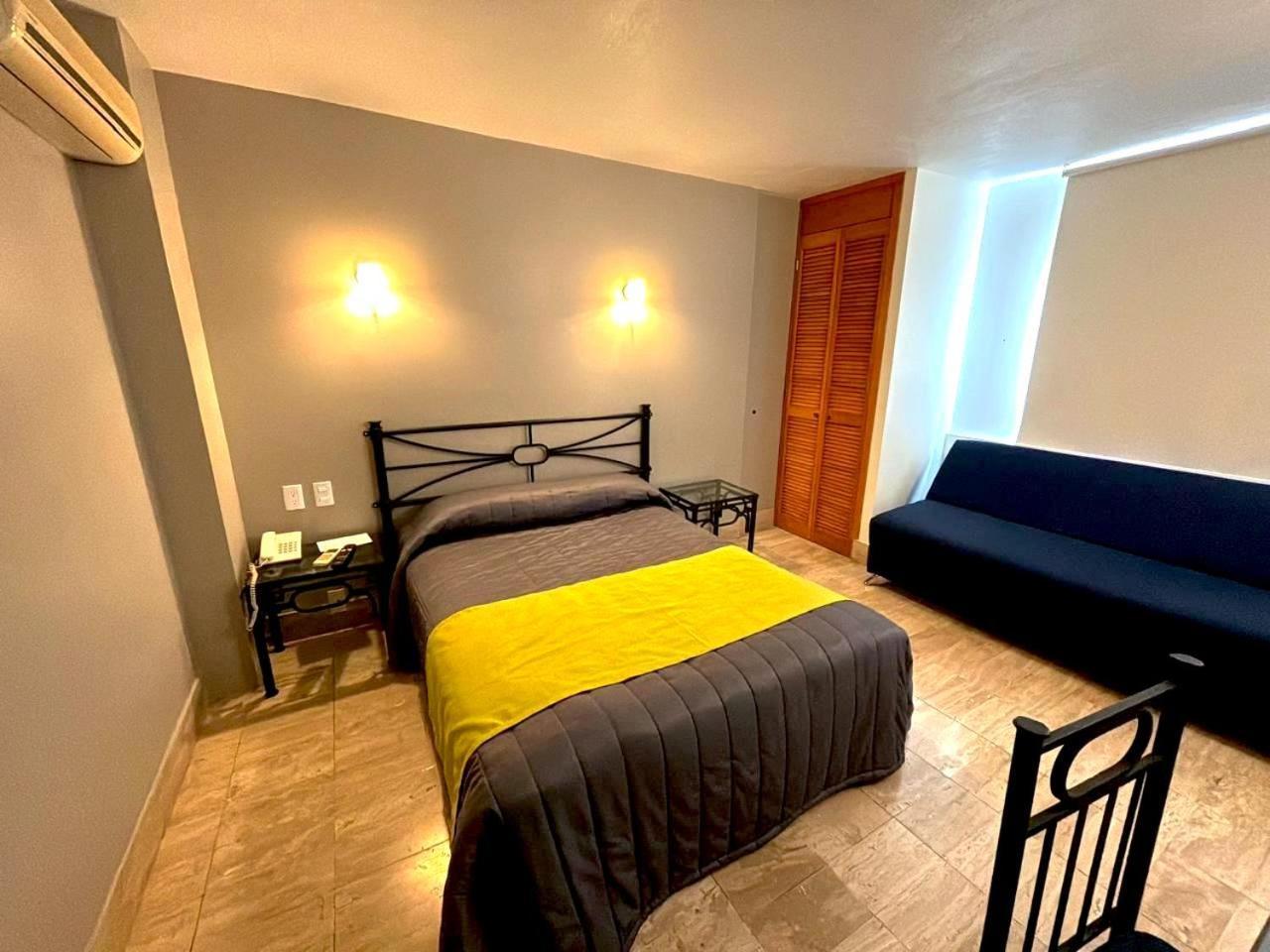 Hotel Arboledas Expo Γκουανταλαχάρα Εξωτερικό φωτογραφία