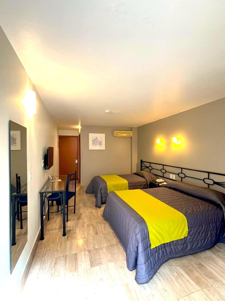 Hotel Arboledas Expo Γκουανταλαχάρα Εξωτερικό φωτογραφία