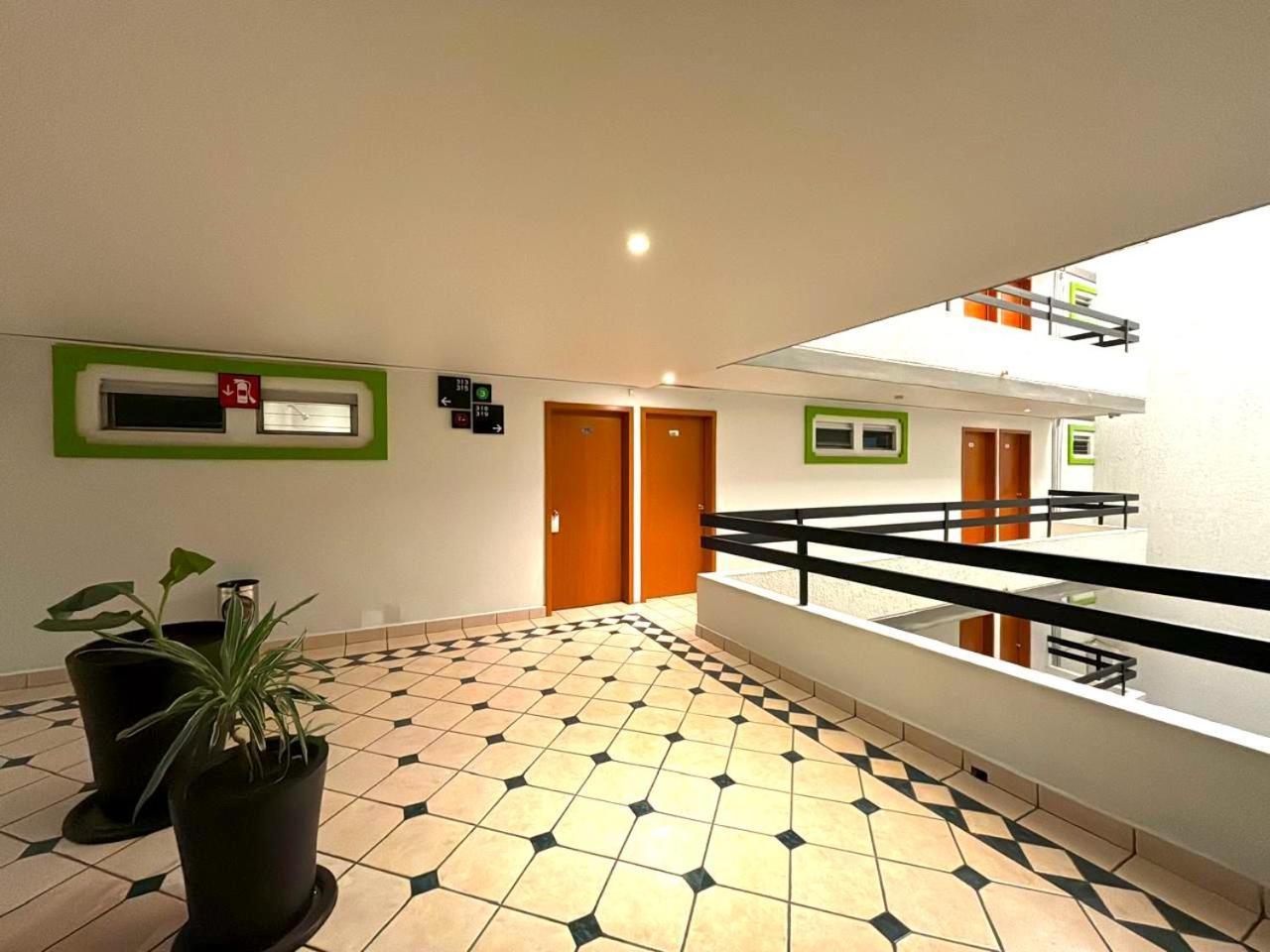 Hotel Arboledas Expo Γκουανταλαχάρα Εξωτερικό φωτογραφία