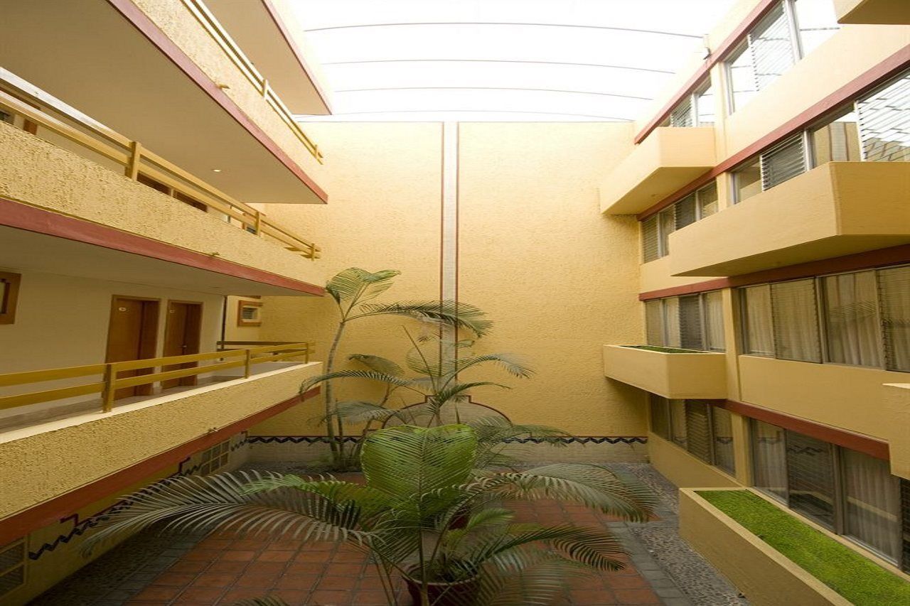 Hotel Arboledas Expo Γκουανταλαχάρα Εξωτερικό φωτογραφία