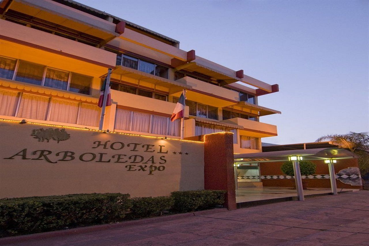 Hotel Arboledas Expo Γκουανταλαχάρα Εξωτερικό φωτογραφία